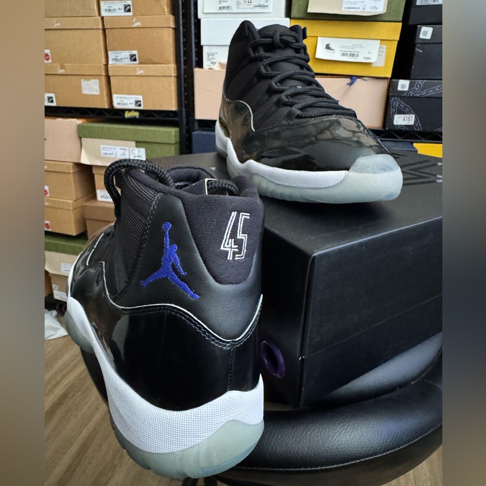 Air Jordan 11 XI Retro Space Jam 2016 - Picture 7 of 15